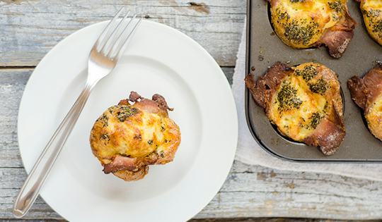 Bacon & Egg Breakfast Muffins