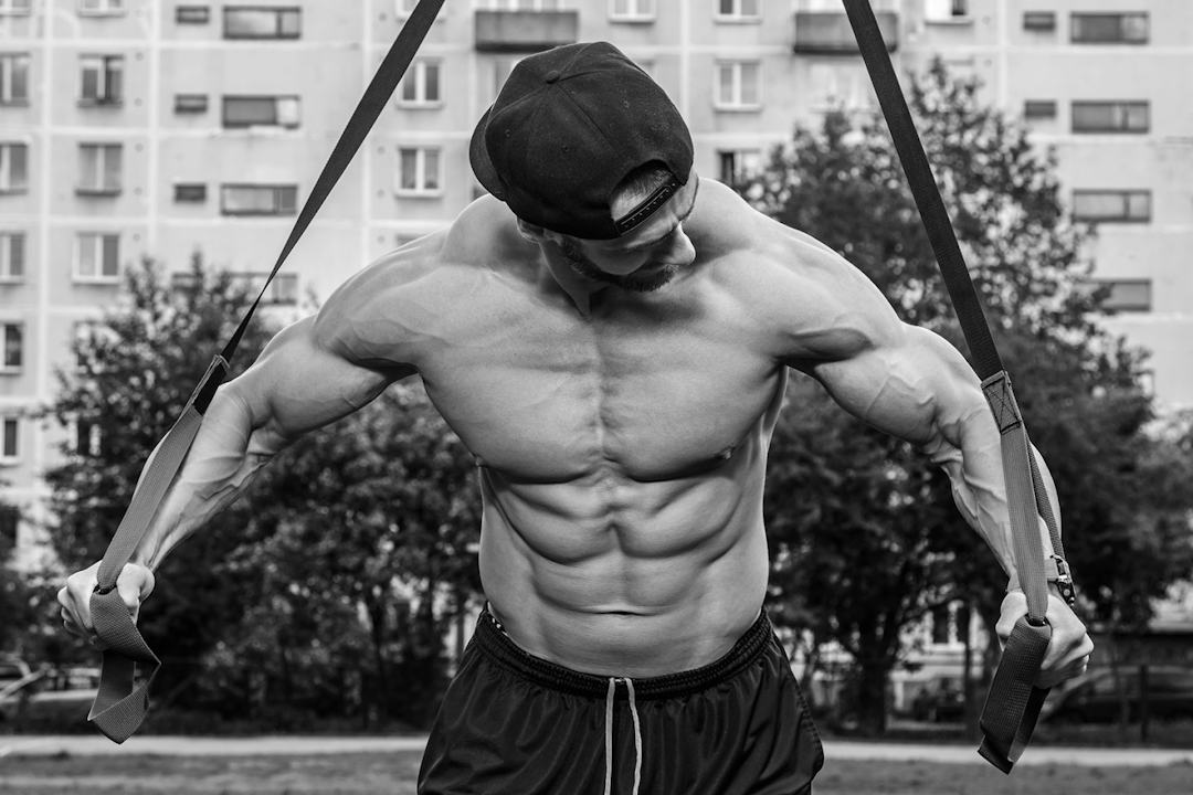 Man performing calisthenics workout