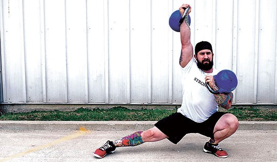 4 Double Kettlebell Workouts for Mass & Strength