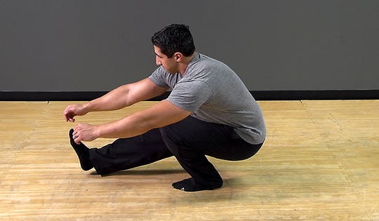 Bodyweight Exercise: Pistol Squat