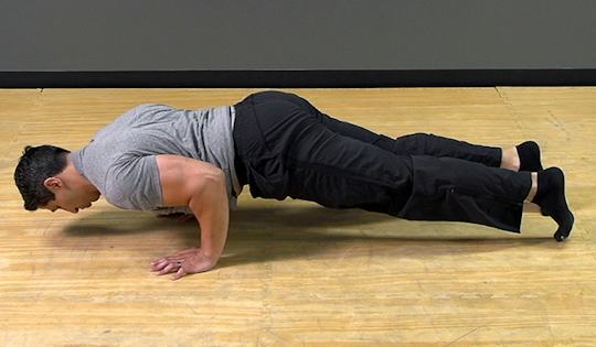 Bodyweight Exercise: Pull Plank Knee