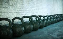 How Kettlebells Can Fit Into Any Powerlifting or Bodybuilding Workout