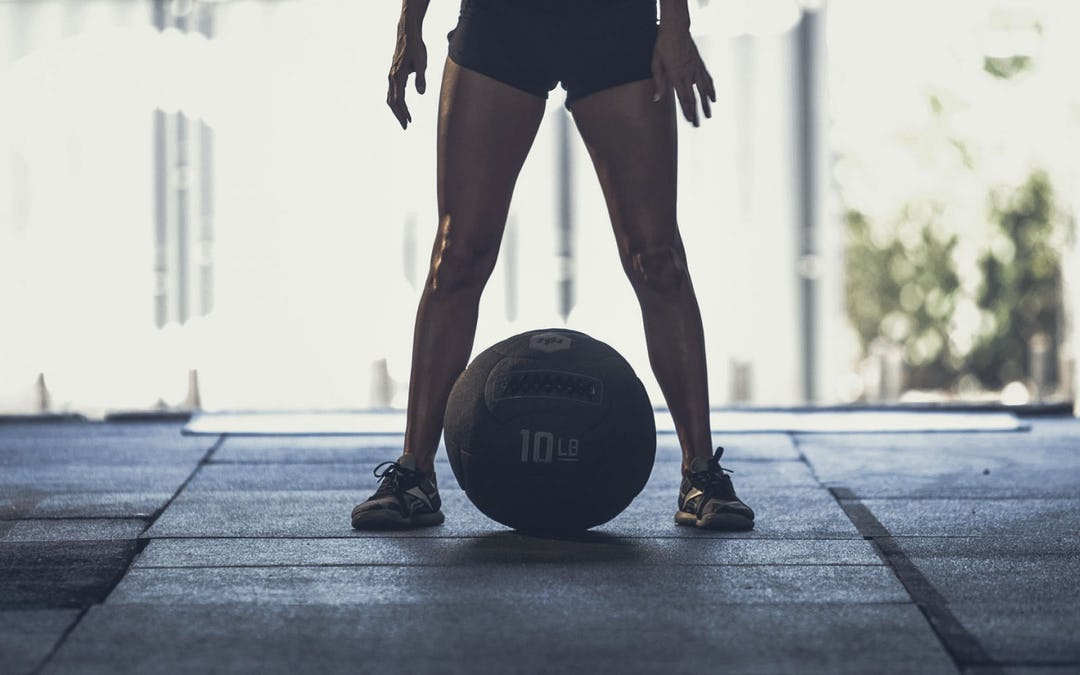 5 Medicine Ball Workouts For Beginner & Advanced Athletes