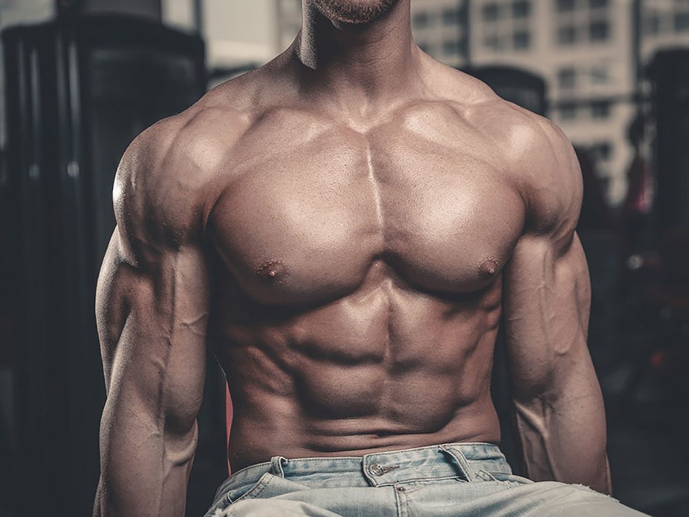 A Pro’s Guide To At-Home Chest Exercises and Workouts